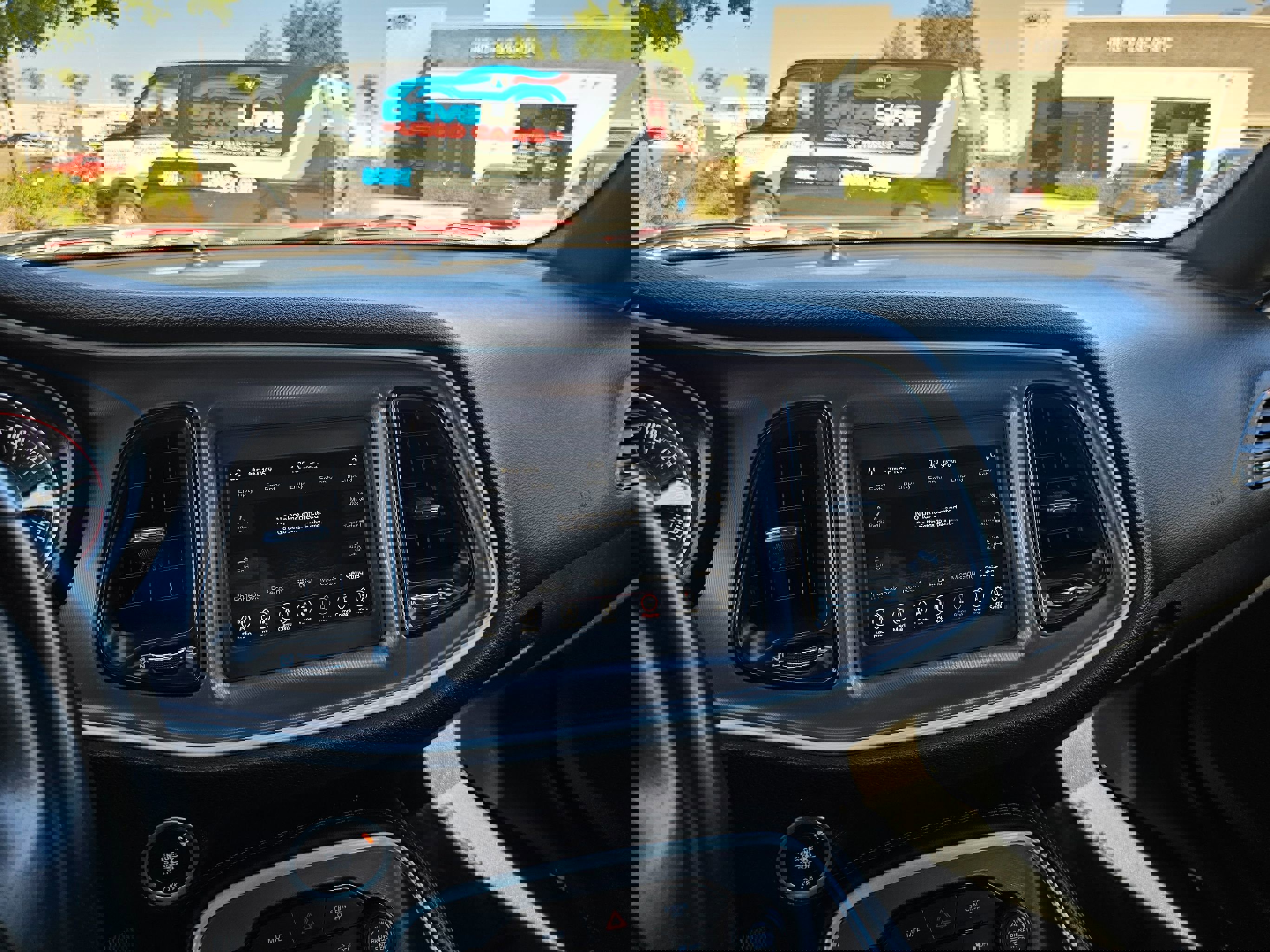 Used 2022 Dodge Challenger GT image 31