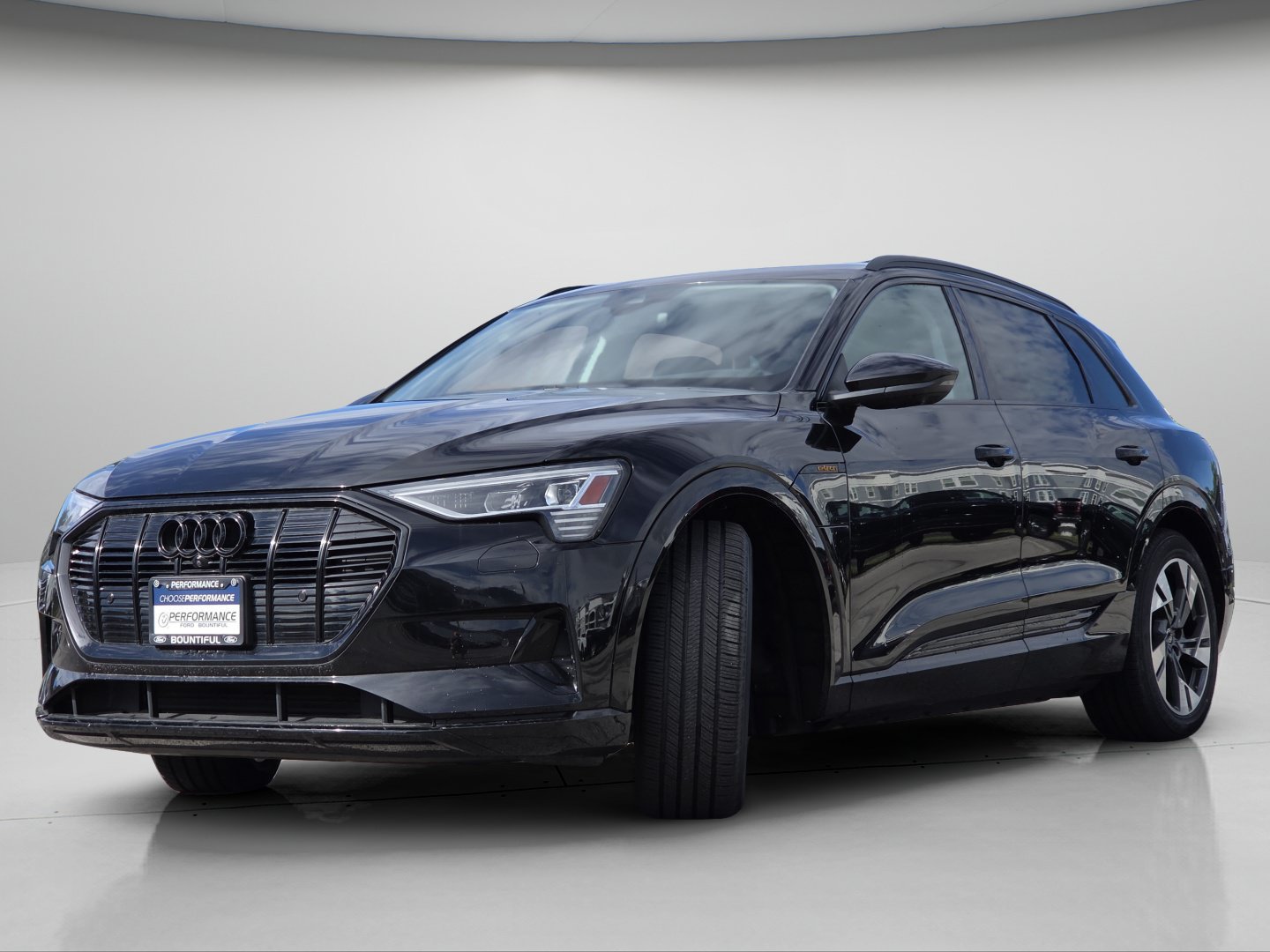 Used 2022 Audi e-tron Premium w/ Convenience Plus Package AWD/4WD image 18