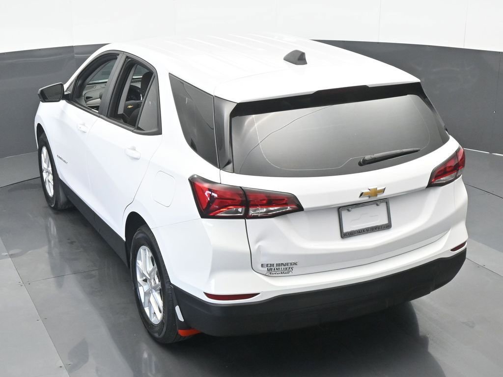 Used 2023 Chevrolet Equinox LS image 48