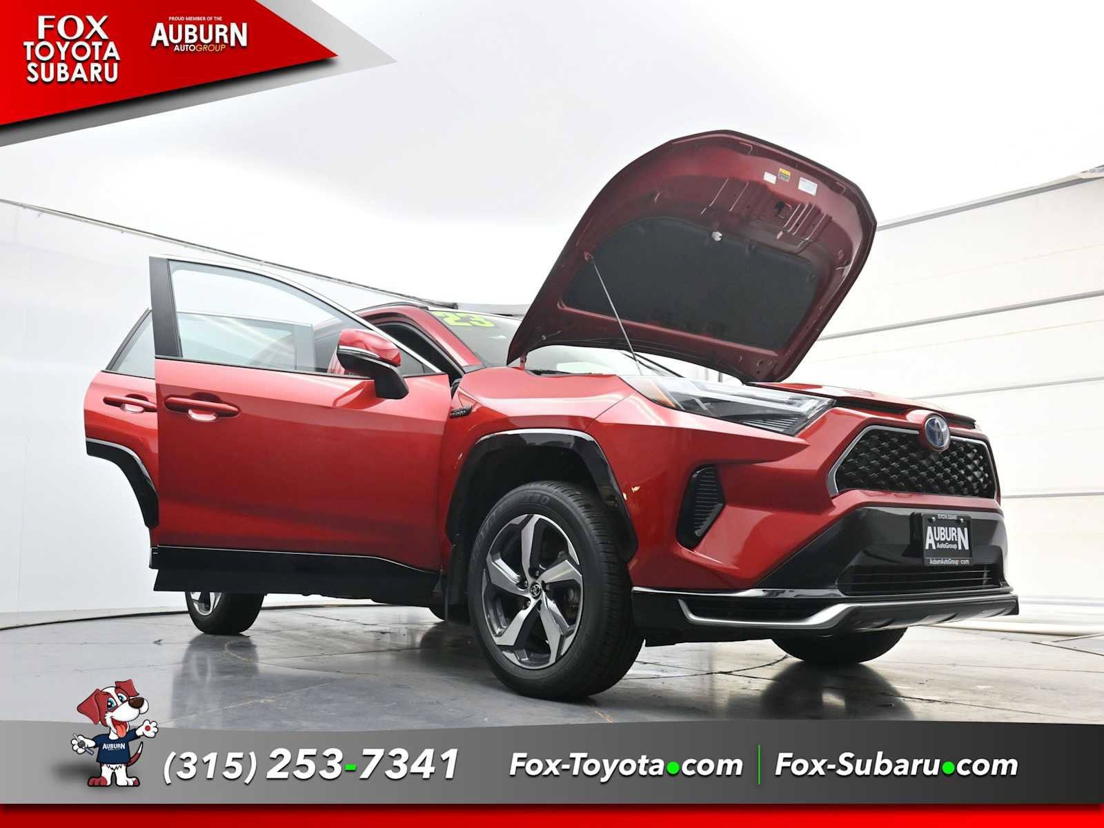 Used 2023 Toyota RAV4 SE w/ Weather & Moonroof Package AWD/4WD image 38