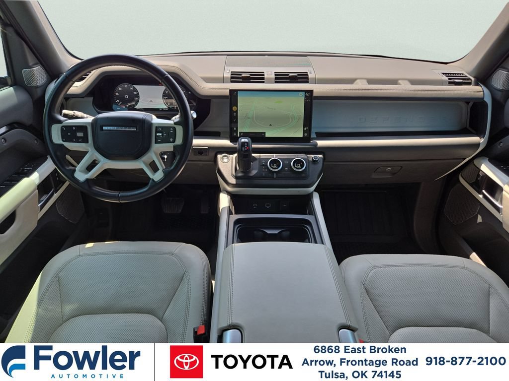 Used 2023 Land Rover Defender 130 SE AWD/4WD image 9