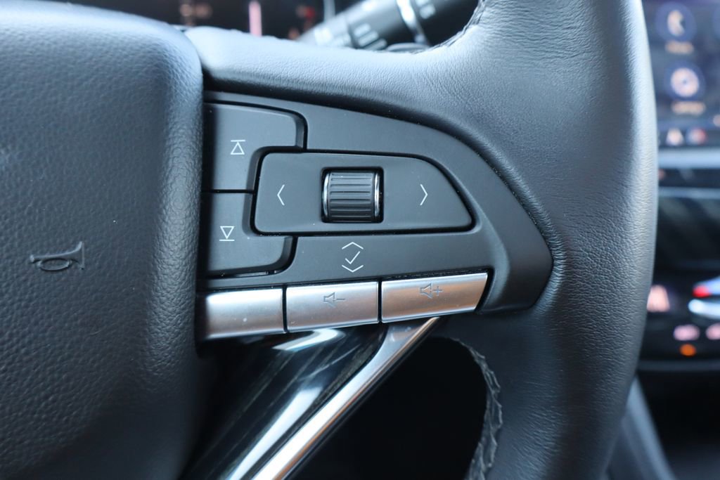 Used 2025 Cadillac XT6 Premium Luxury image 8