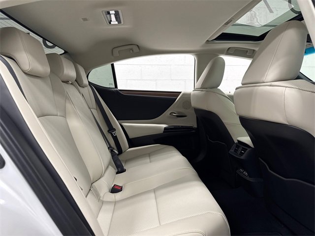 New 2025 Lexus ES 350 w/ Premium Package image 9