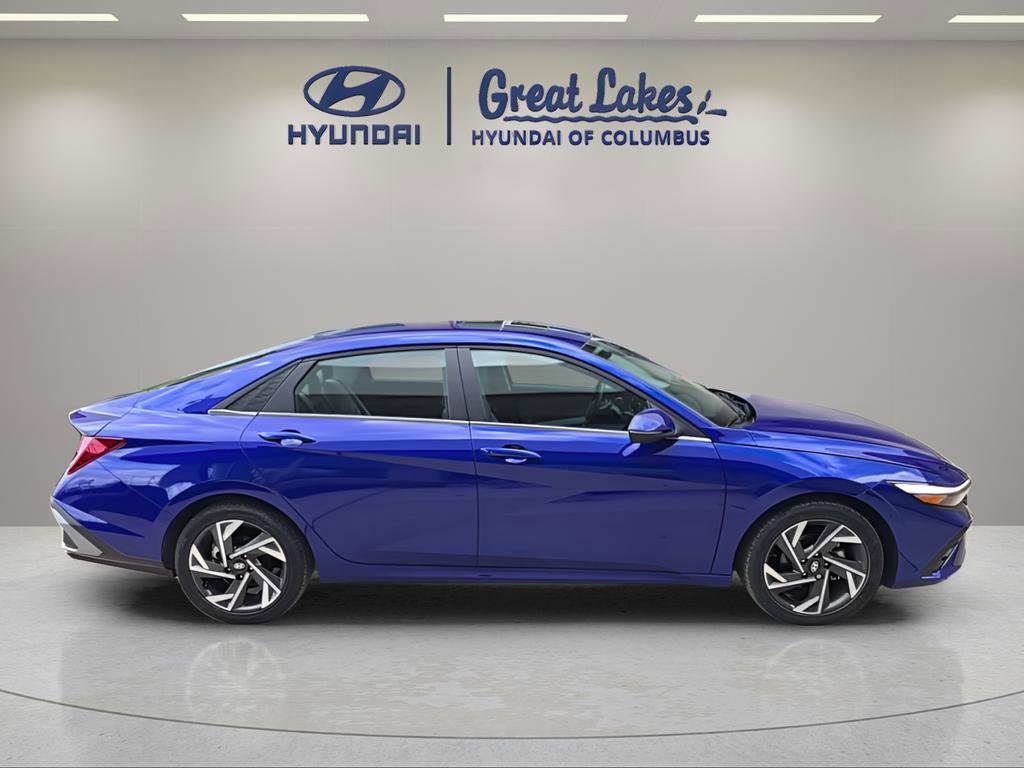 Certified 2025 Hyundai Elantra Limited FWD image 7