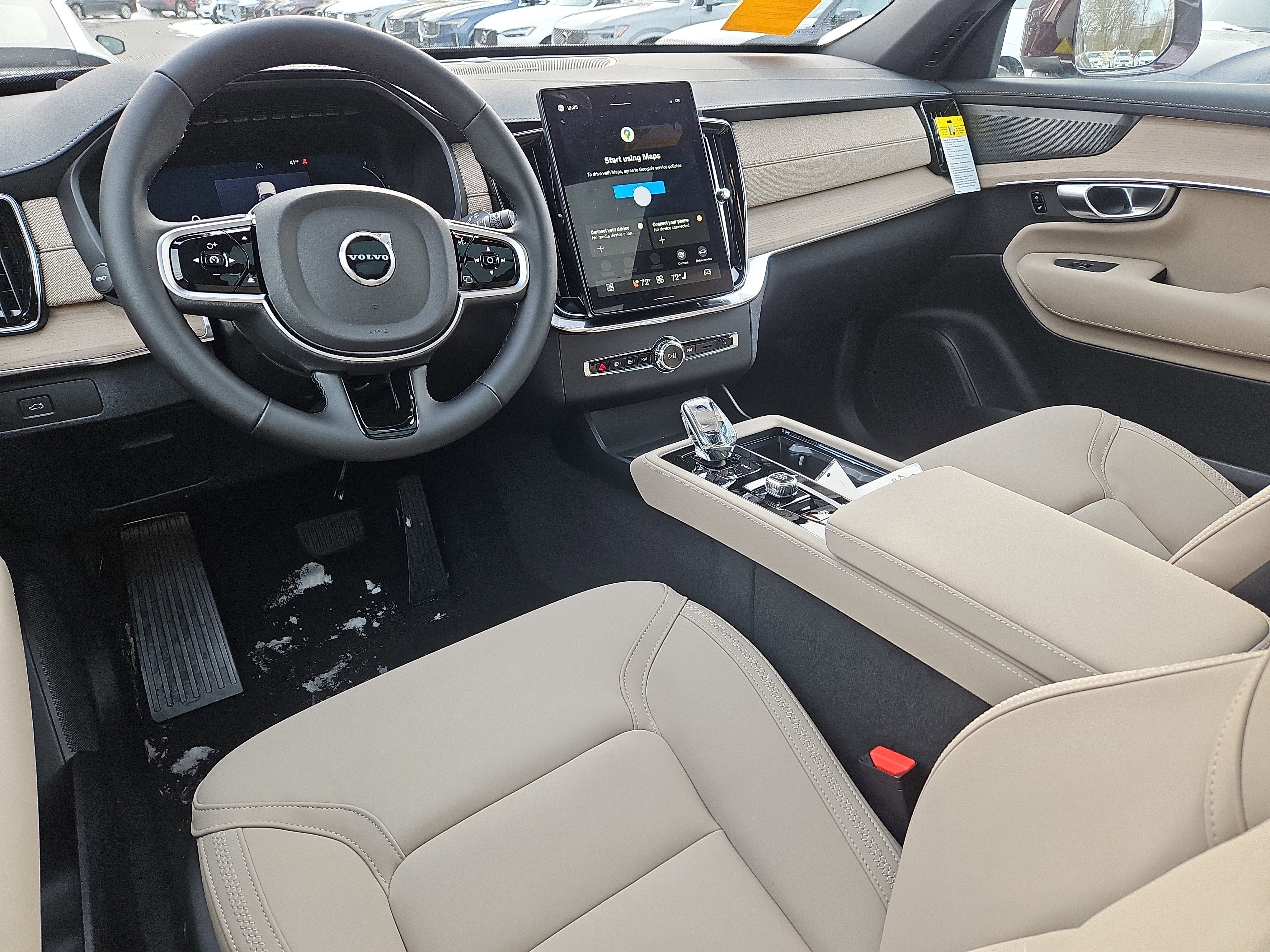 New 2026 Volvo XC90 B5 Plus w/ Protection Package Premier image 3