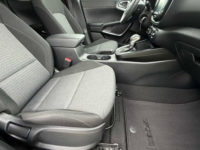 Used 2021 Kia Soul S FWD image 19