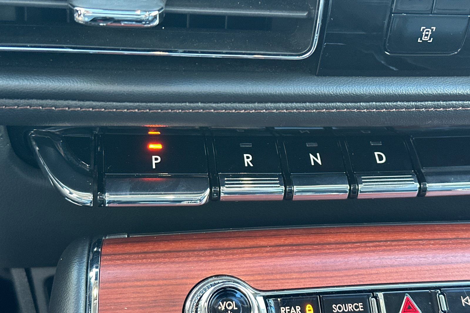 Used 2024 Lincoln Aviator Reserve image 27