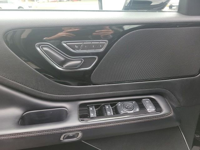 Certified 2023 Lincoln Aviator AWD w/ Premium Package image 42