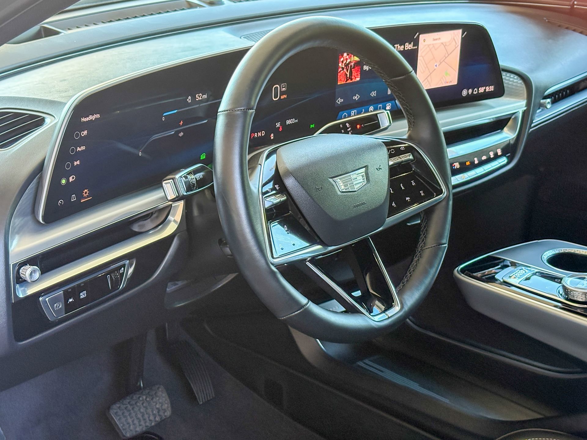 Used 2024 Cadillac Lyriq Luxury RWD image 4
