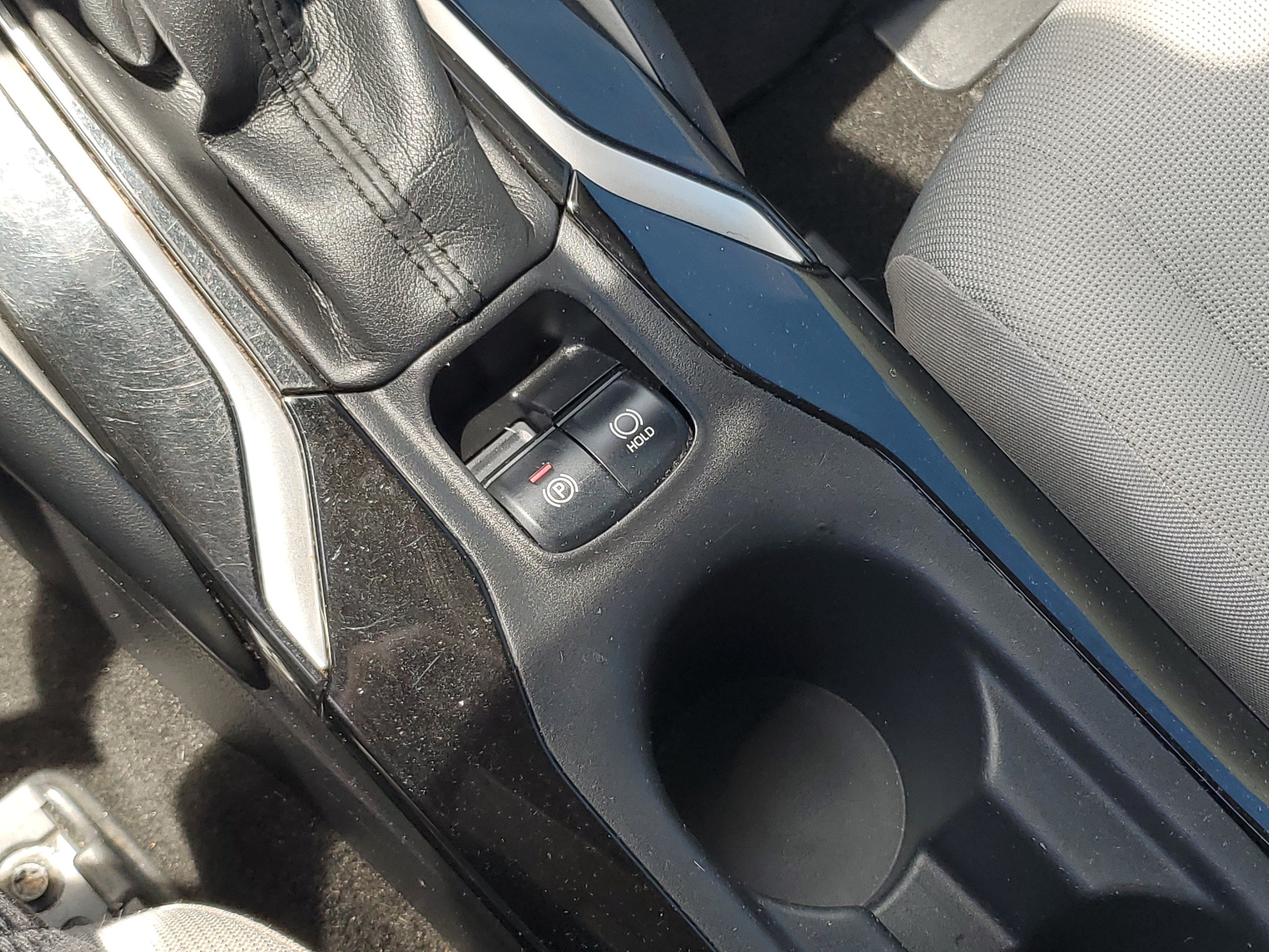 Used 2020 Toyota Corolla LE w/ Carpet Mat Package (TMS) FWD image 28