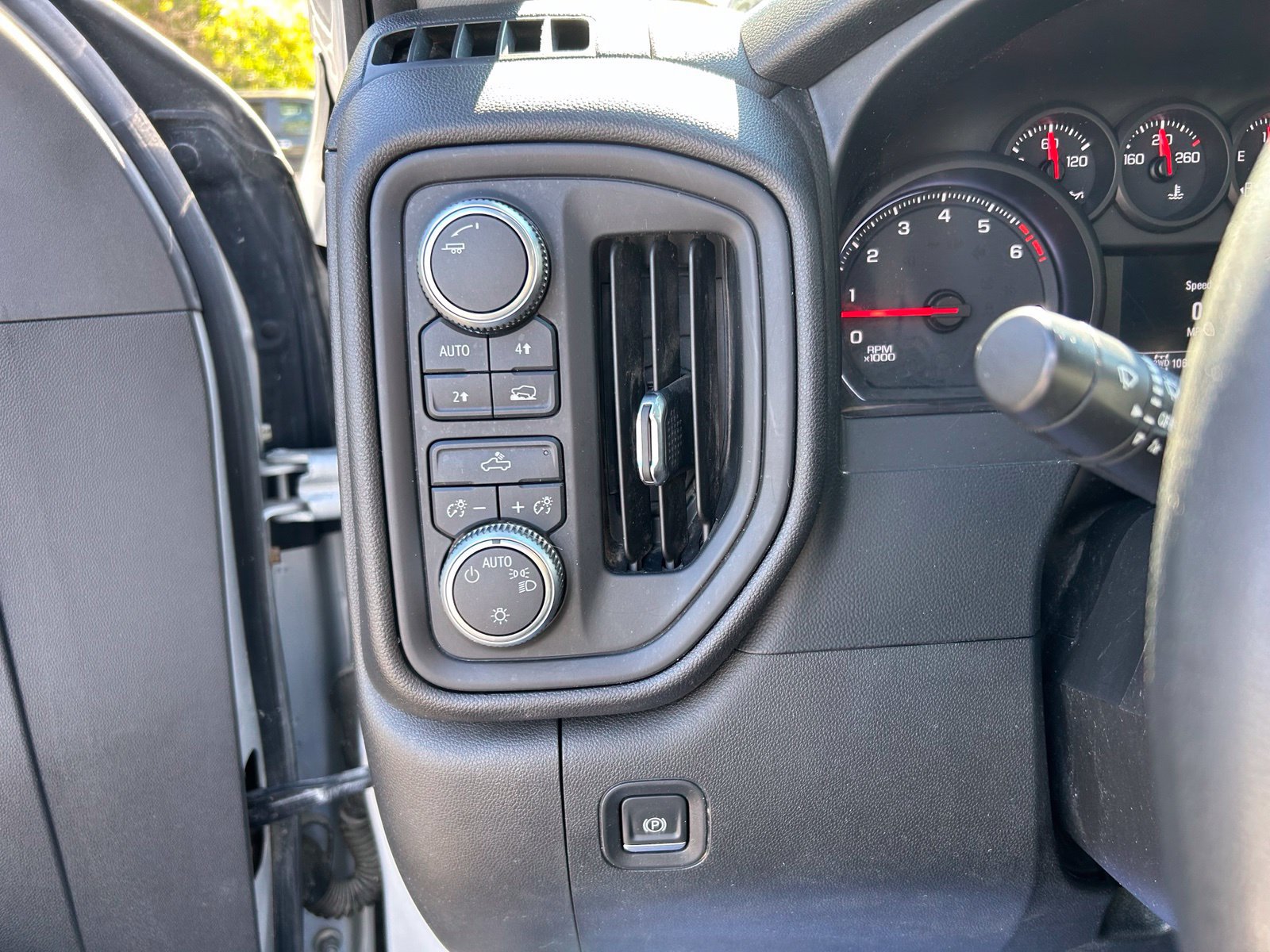 Used 2019 GMC Sierra 1500 4x4 Double Cab w/ Convenience Package image 16
