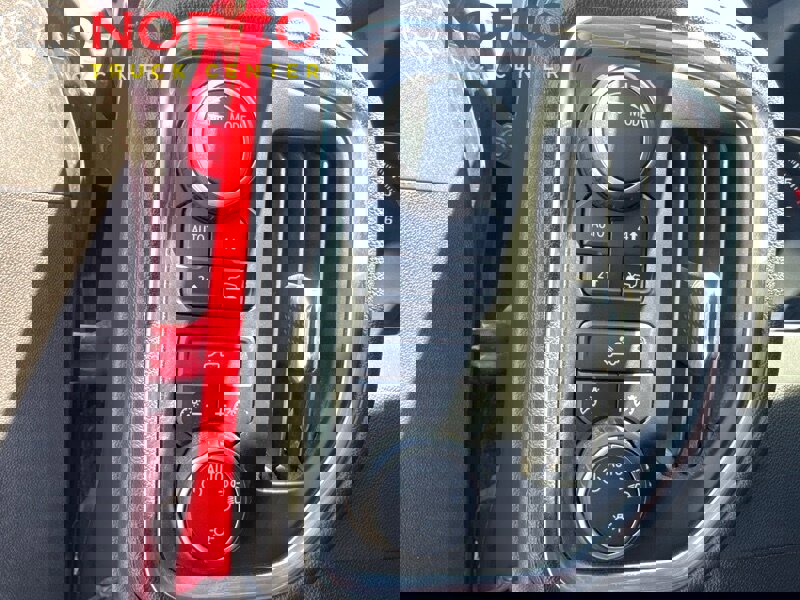 Used 2022 Chevrolet Silverado 1500 LT image 24