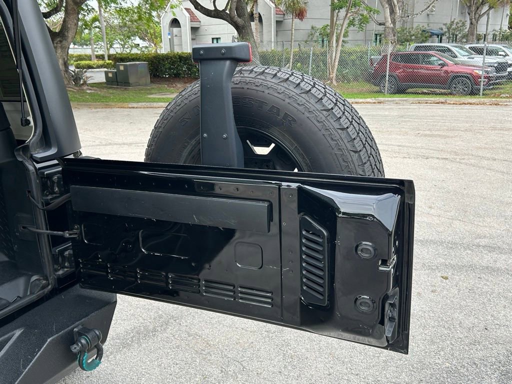 Used 2018 Jeep Wrangler Unlimited Sport S AWD/4WD image 41