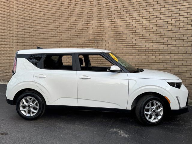 Used 2024 Kia Soul LX w/ Option Group 015 FWD image 6