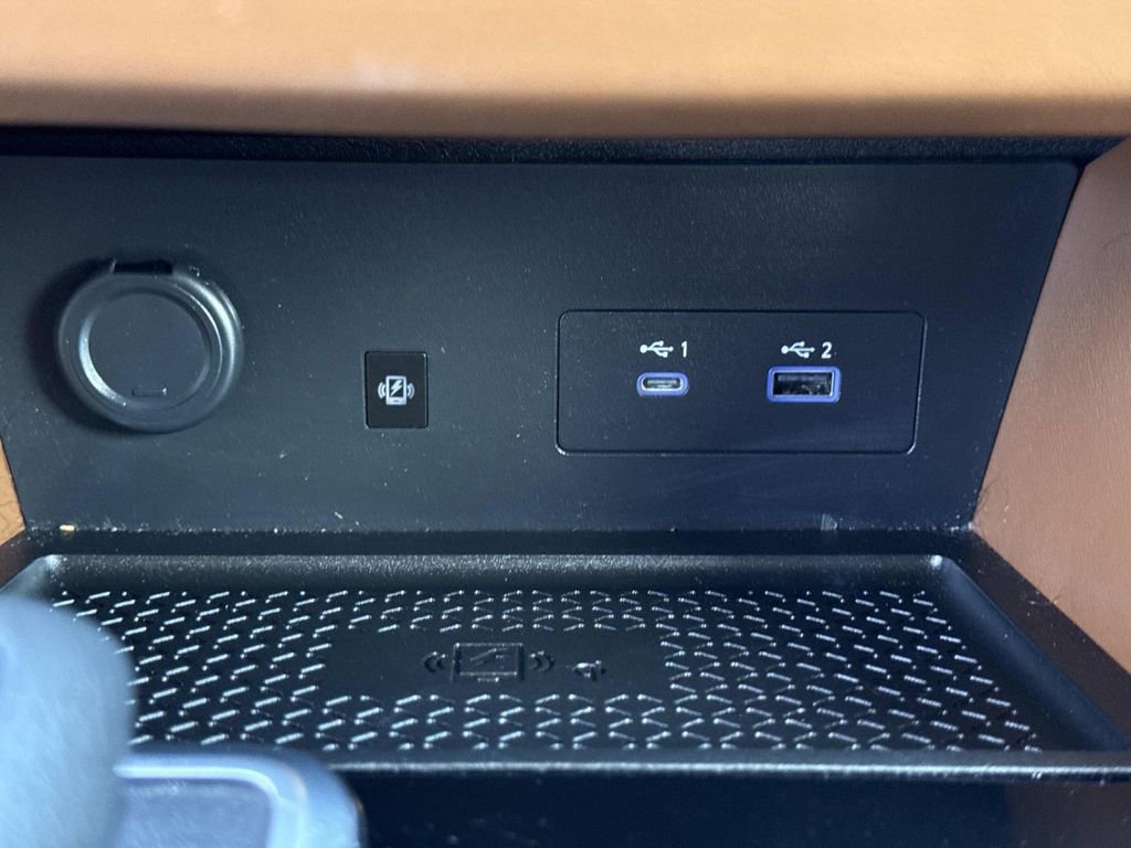 Used 2023 Nissan Pathfinder Platinum w/ Cargo Package image 30