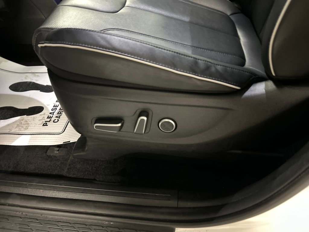 Used 2023 Hyundai Palisade SEL w/ Premium Package AWD/4WD image 11