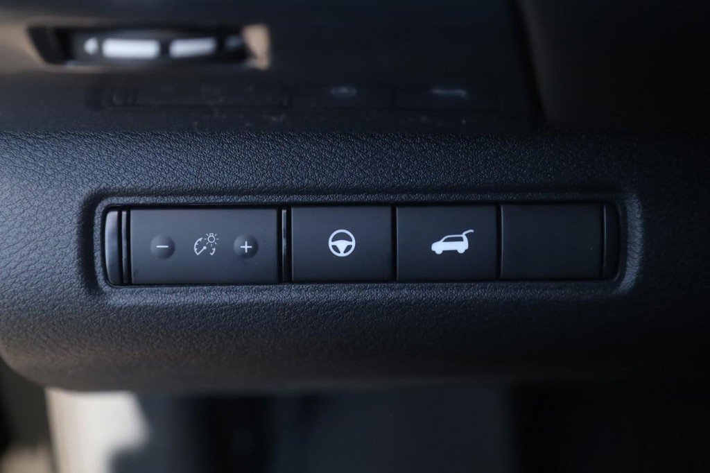 New 2026 Nissan Pathfinder SL image 12