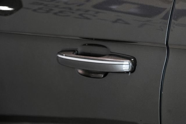 Used 2020 Lincoln Navigator Black Label w/ Cargo Convenience Package AWD/4WD image 38