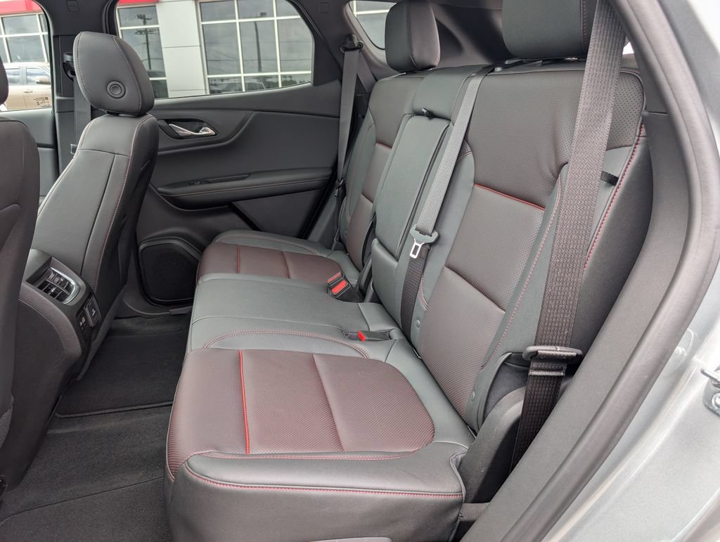 Used 2025 Chevrolet Blazer RS w/ Driver Confidence II Package FWD image 30