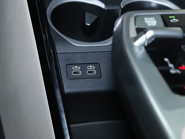 Used 2025 BMW X1 xDrive28i w/ Technology Package image 32