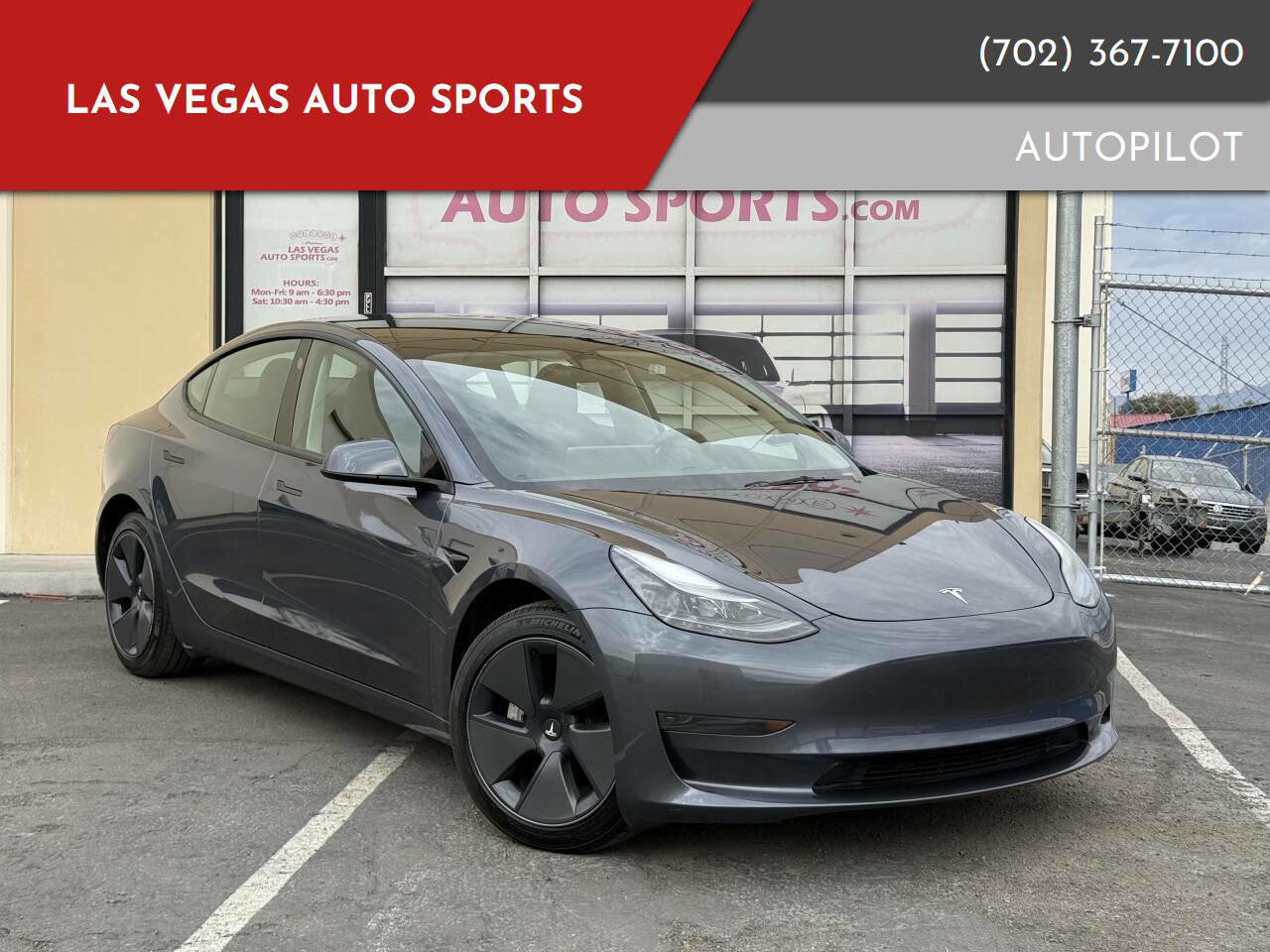 Used 2023 Tesla Model 3 Standard Range image 1