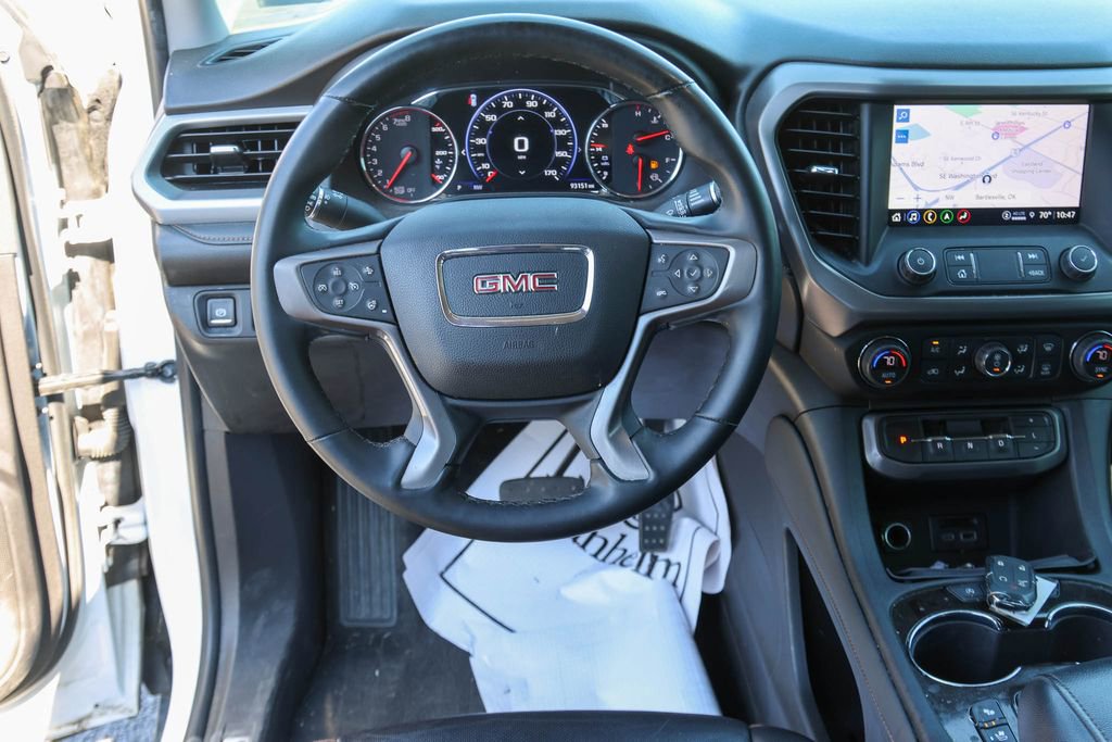 Used 2023 GMC Acadia AT4 w/ Technology Package image 15