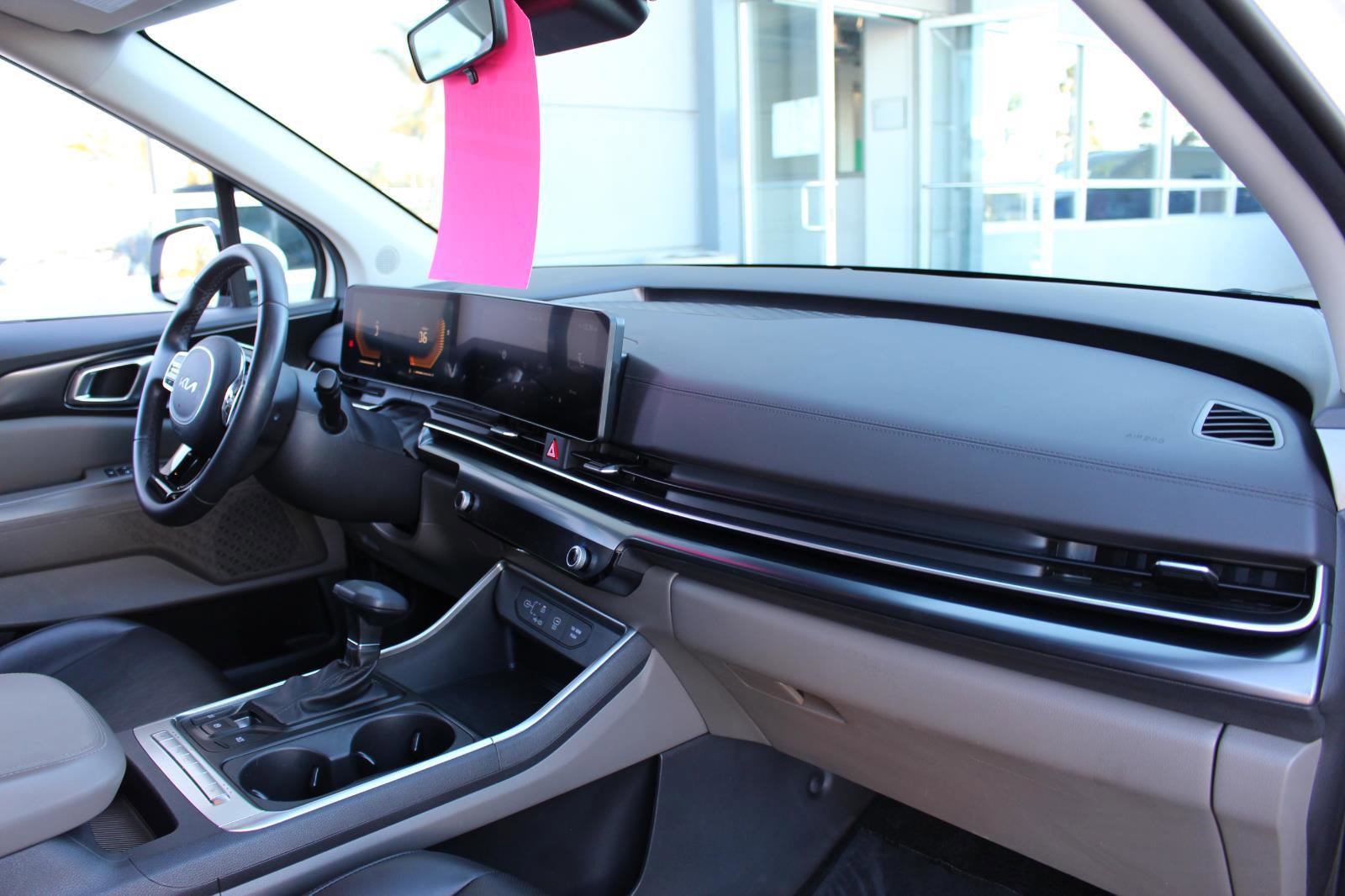 Certified 2025 Kia Carnival image 15