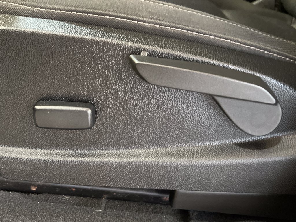 Used 2019 Chevrolet Colorado LT AWD/4WD image 37