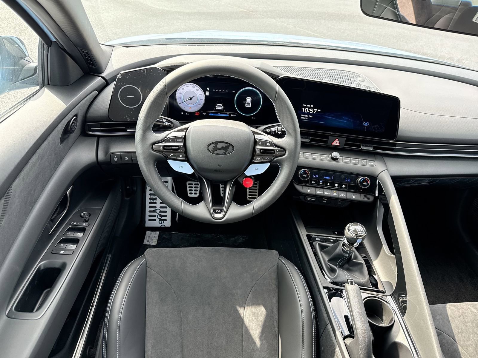 New 2025 Hyundai Elantra N image 15