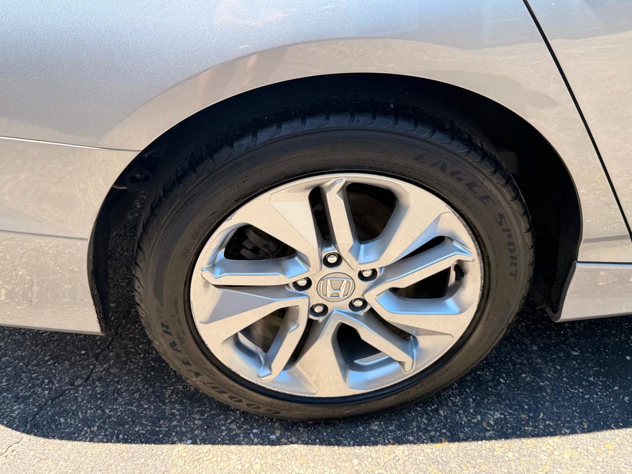 Used 2019 Honda Accord LX image 15