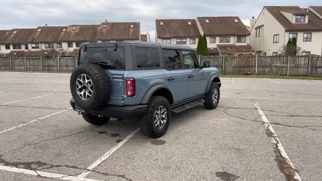 Used 2025 Ford Bronco Badlands image 46