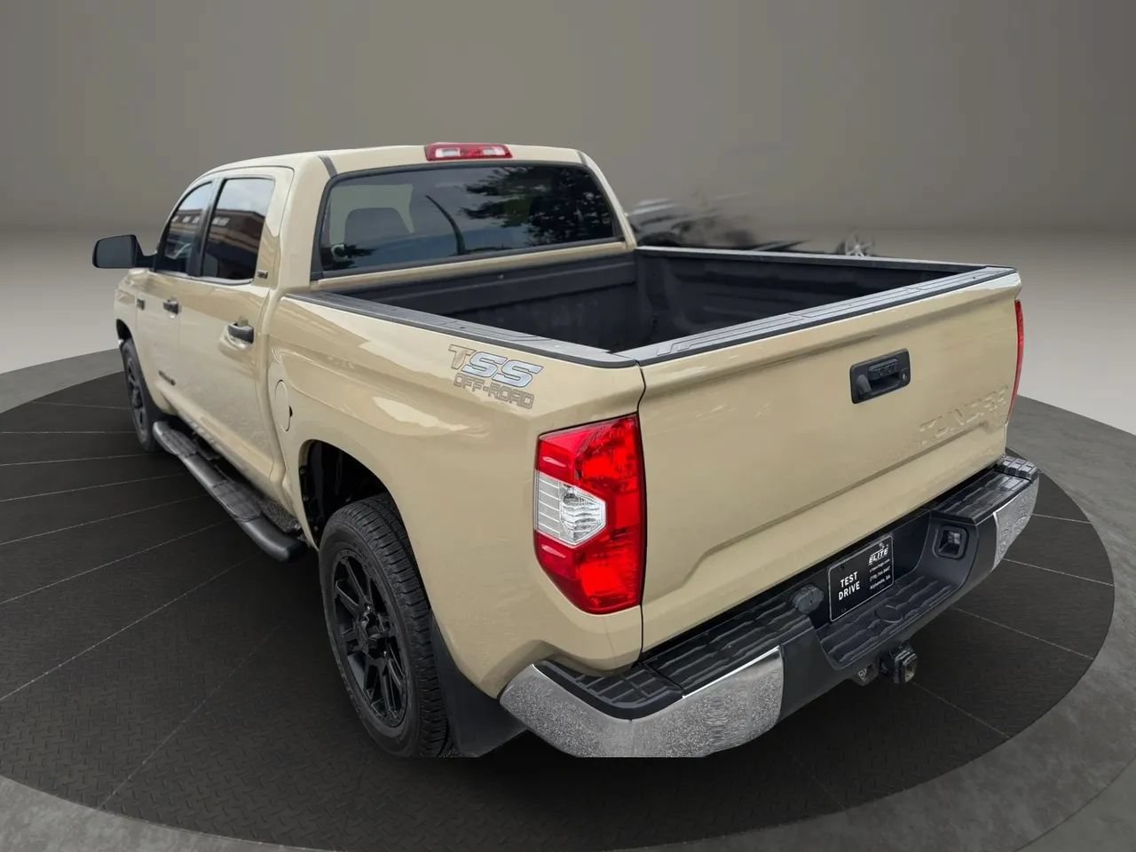 Used 2020 Toyota Tundra SR5 w/ SR5 Upgrade Package RWD image 7
