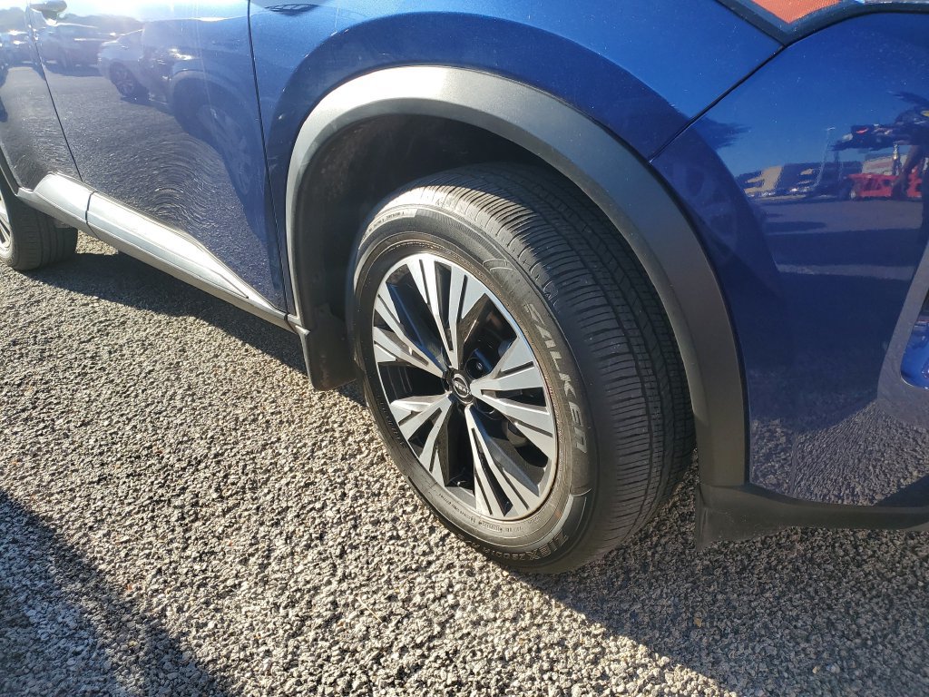 Certified 2023 Nissan Rogue SV AWD/4WD image 2