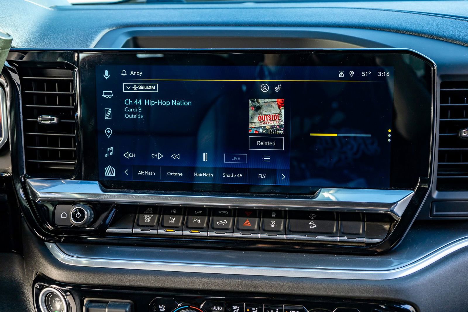 Used 2025 Chevrolet Silverado 2500 High Country w/ Technology Package image 24