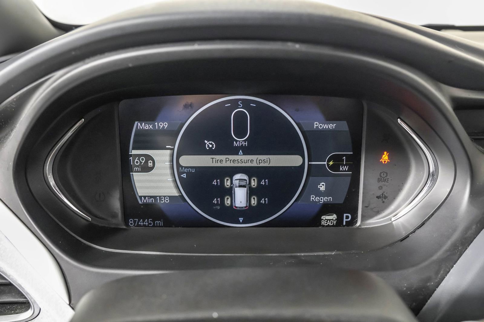 Used 2019 Chevrolet Bolt Premier w/ Infotainment Package image 27
