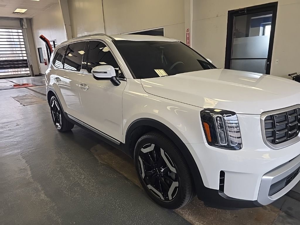 Used 2024 Kia Telluride S