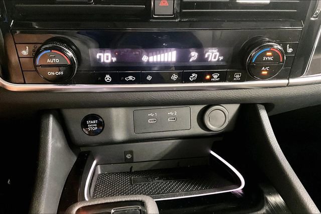 Used 2024 Nissan Rogue SL image 32