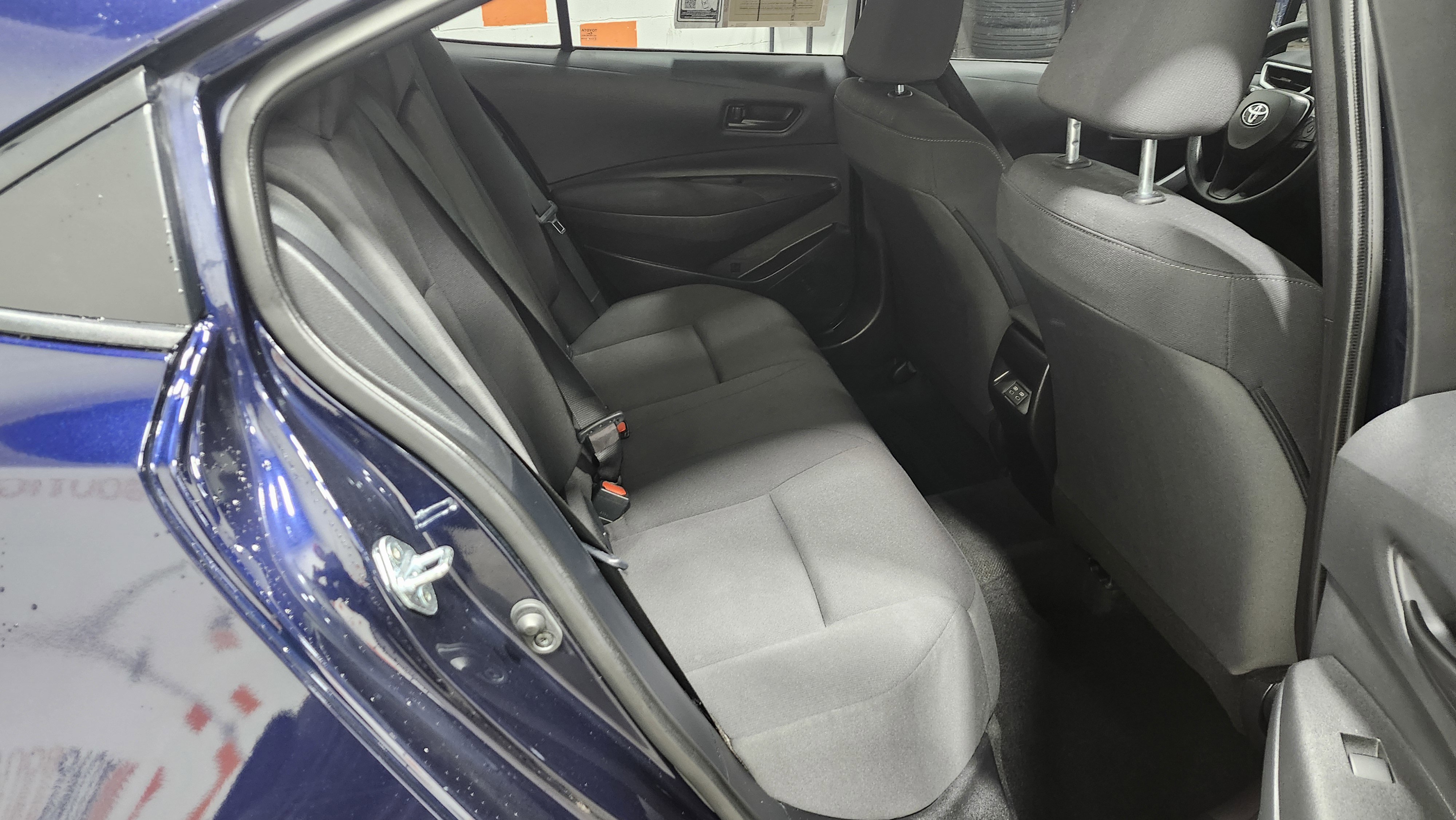 Used 2025 Toyota Corolla LE image 16