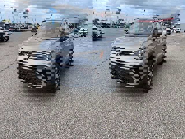 New 2025 Volkswagen Taos S image 2