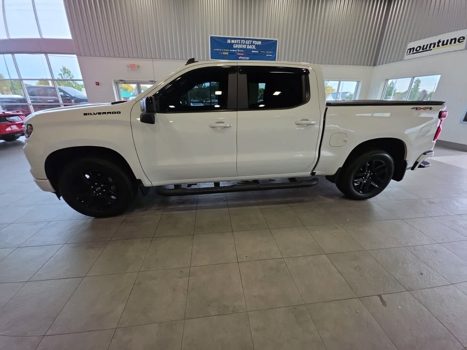 Used 2023 Chevrolet Silverado 1500 RST w/ Rally Edition AWD/4WD image 14