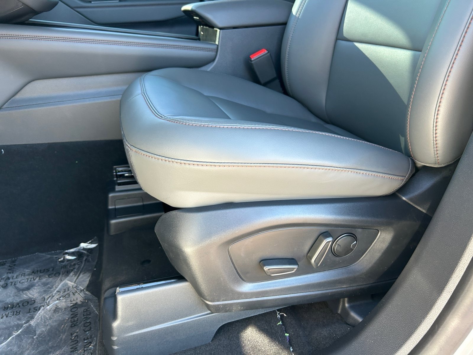 New 2026 Ford Explorer Active w/ Active Comfort Package AWD/4WD image 14