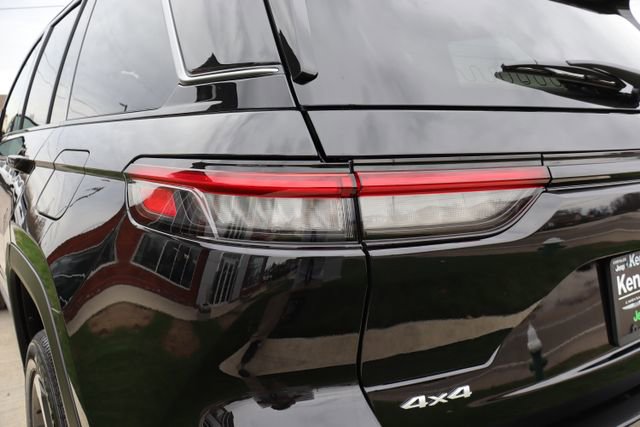 New 2026 Jeep Grand Cherokee Limited image 32