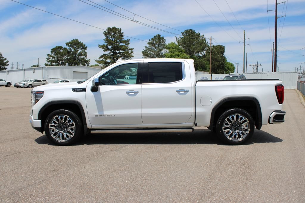 Used 2023 GMC Sierra 1500 Denali Ultimate AWD/4WD image 3