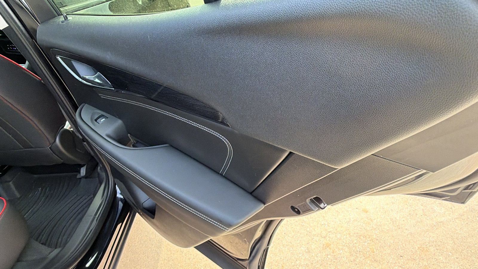 Used 2023 Buick Envision Essence w/ Sport Touring Package image 21