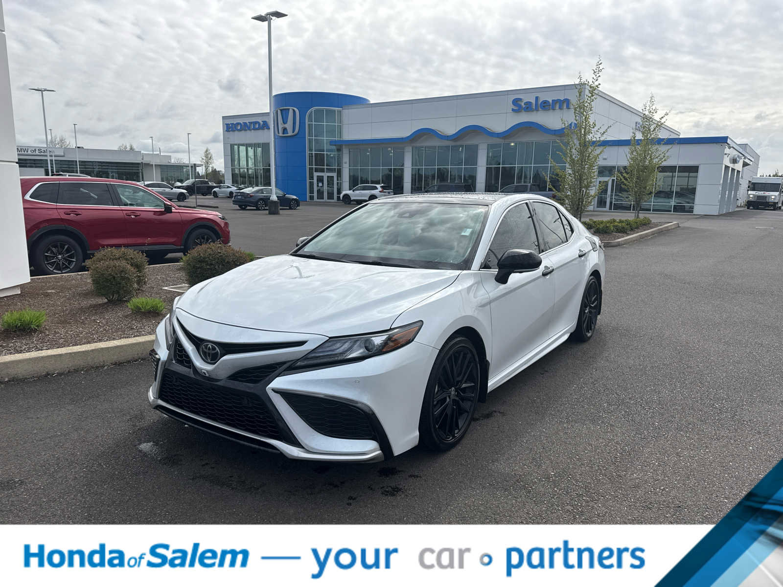 Used 2023 Toyota Camry XSE w/ Navigation Package image 1