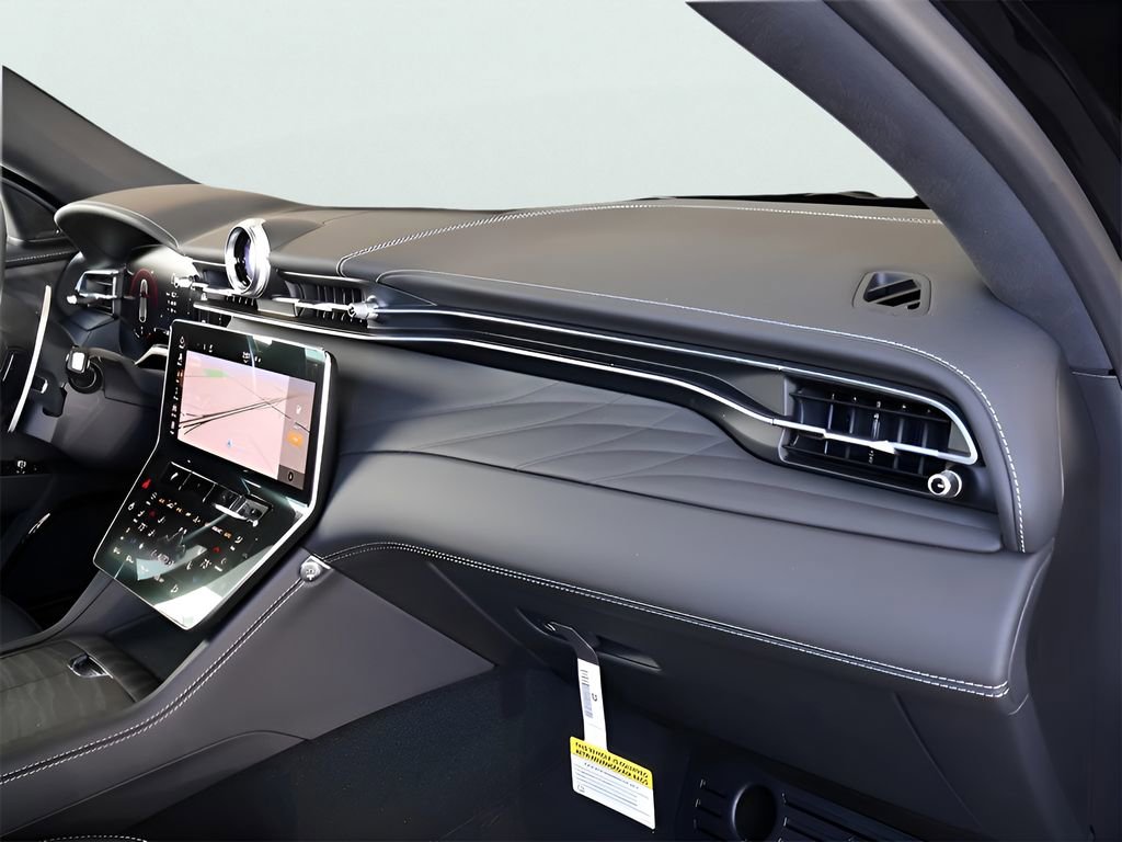 Used 2025 Maserati Grecale Modena image 11