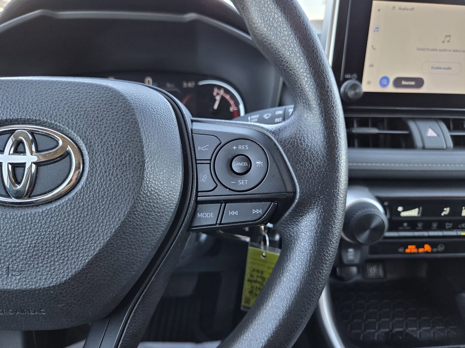 Used 2024 Toyota RAV4 LE AWD/4WD image 43