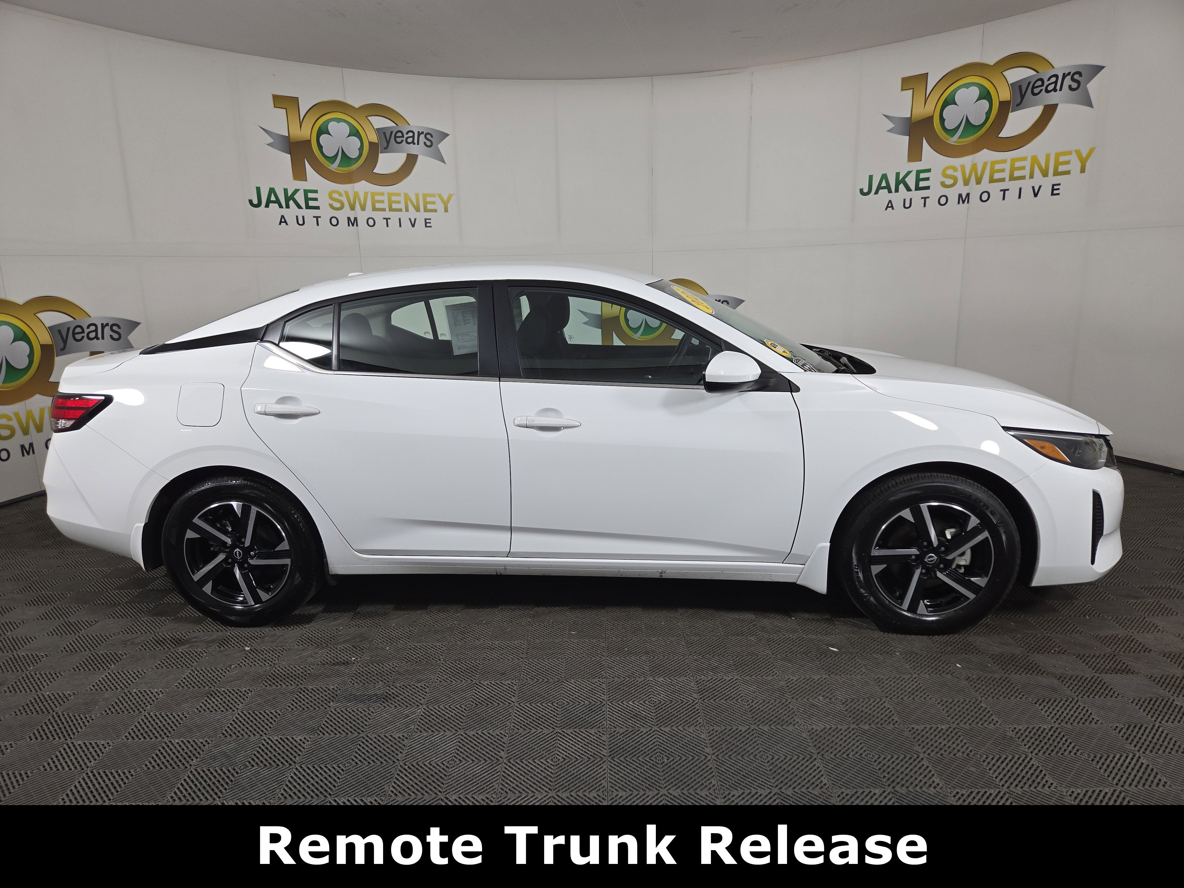 Used 2025 Nissan Sentra SV w/ All-Weather Package image 10