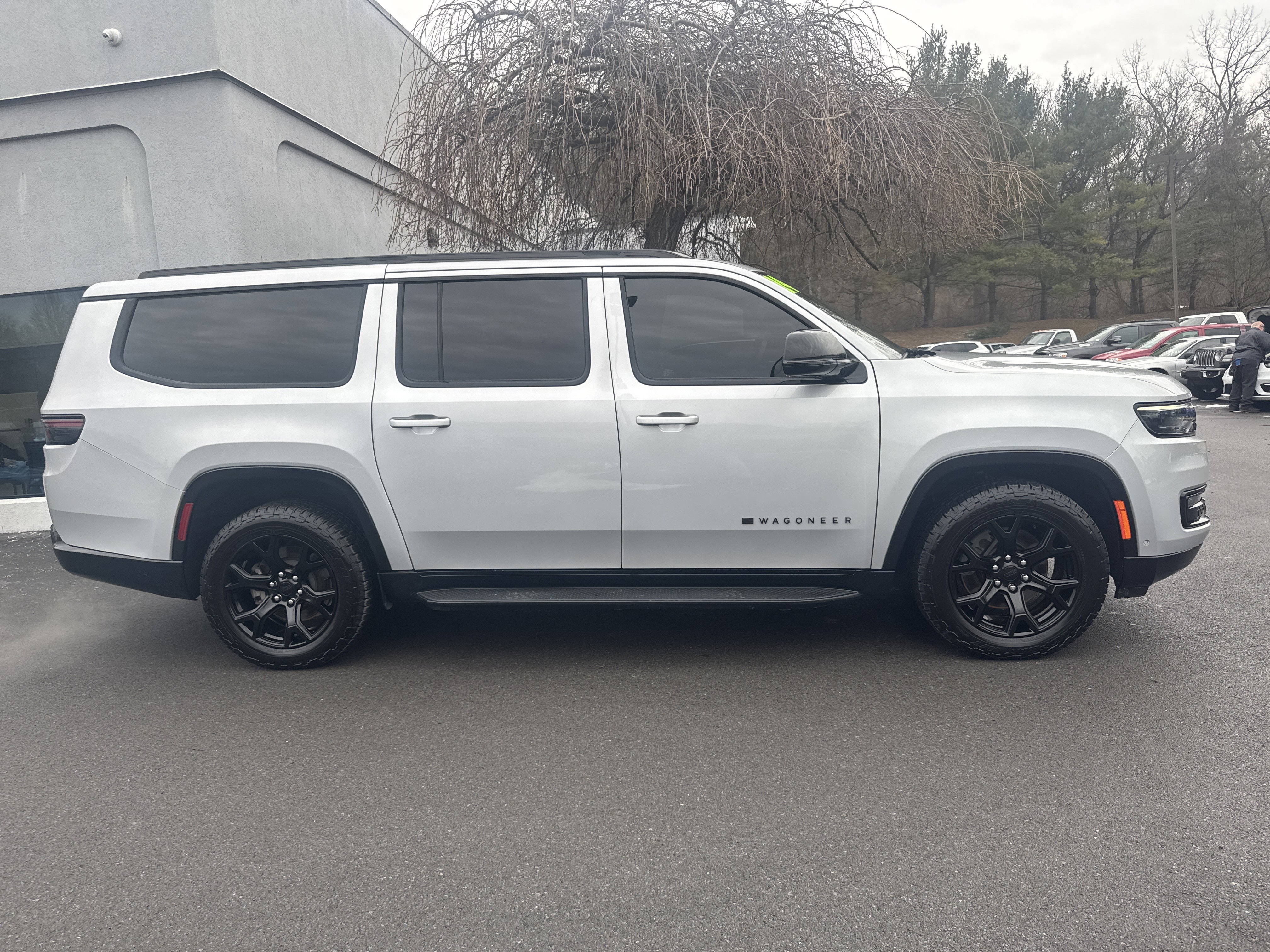 Used 2024 Jeep Wagoneer L Series II video 2