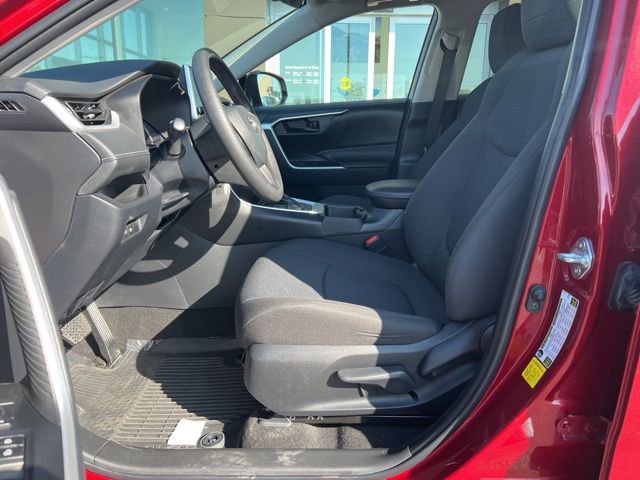 Used 2023 Toyota RAV4 LE image 13